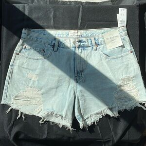 Abercrombie & Fitch, The Boyfriend Short, Mid Rise